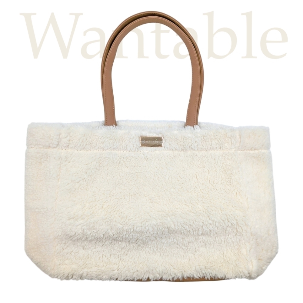 Wantable Luxe Sherpa Tote – The Ultimate Cozy Accessory in Cream & Tan